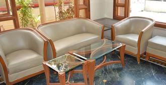 Kalyan Residency - Tirupati - Σαλόνι ξενοδοχείου