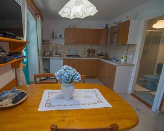 Roberto 2 - Veli Losinj - Kitchen