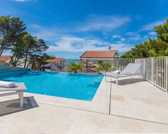 Villa Brela Apartment 2 - Brela - Pool