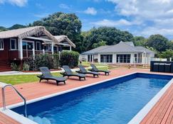 Red Hibiscus Villas - Rarotonga - Pool