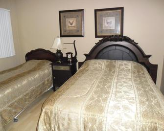 Restwell Motel - Berry Mills - Bedroom