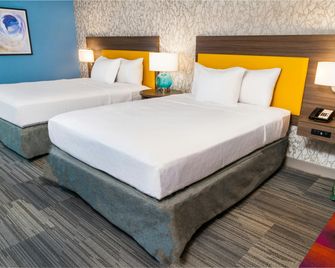 Home2 Suites by Hilton San Antonio at the Rim - San Antonio - Bedroom