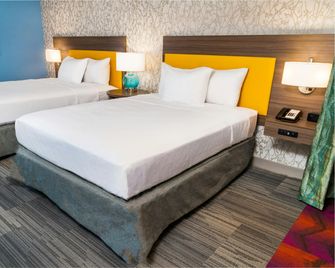 Home2 Suites by Hilton San Antonio at the Rim - San Antonio - Bedroom