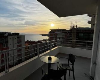 Ideal Holiday Apartments - Саранда - Балкон