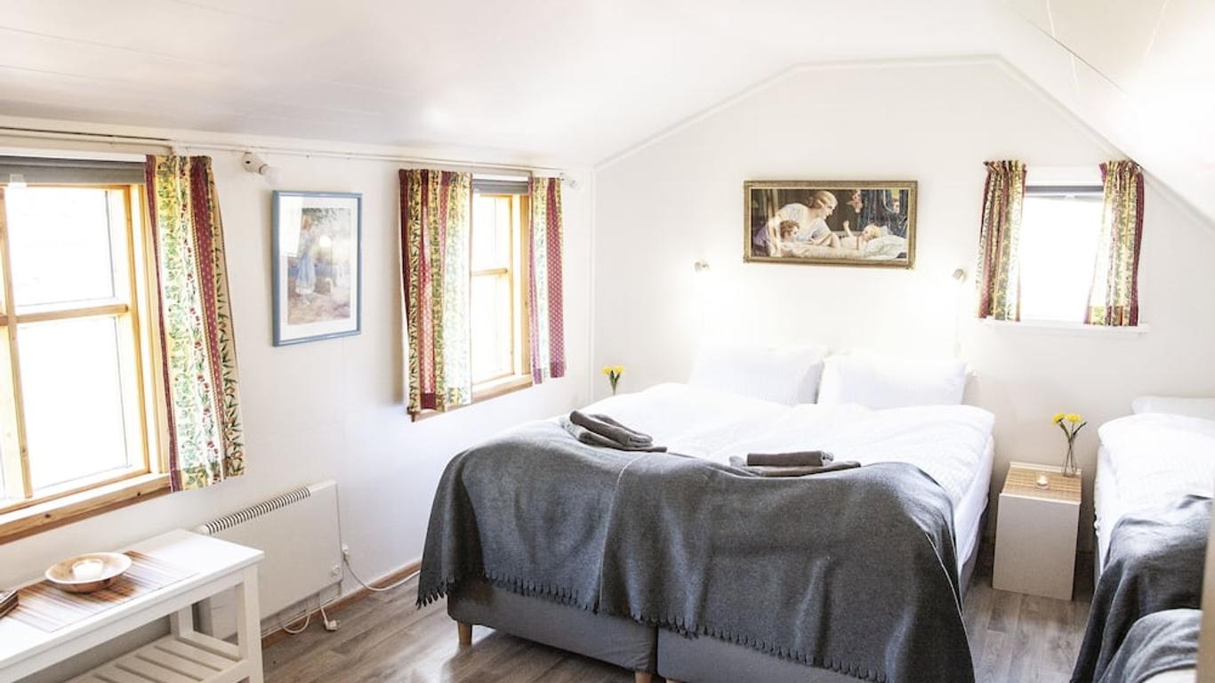 Fossardalur Guesthouse