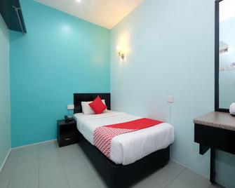 Marjan Hotel Sdn Bhd - Chukai - Bedroom