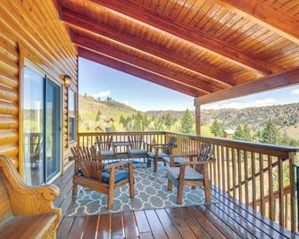 Pet-Friendly Cabin Less Than 1 Mi to Panguitch Lake! - Panguitch - Balcony