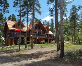 Secluded Custom Log Home w Hot Tub - by Winter Park, Granby Ranch & Grand Lake - Tabernash - Edificio