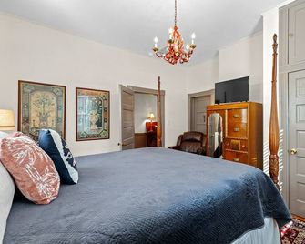The \'Blissful Bungalow” your home away from home. - Petersburg - Bedroom