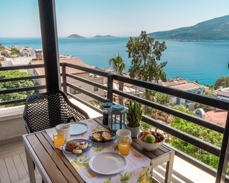 True Blue Boutique Hotel Kalkan - Kalkan - Balkon