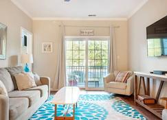 Comfy, Convenient Close to Rehoboth and Lewes! - Rehoboth Beach - Wohnzimmer