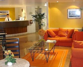 Hotel Ducasse - Rio de Janeiro - Front desk