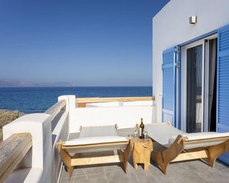 Alsea Seafront Apartments - Agia Pelagia - Balcón