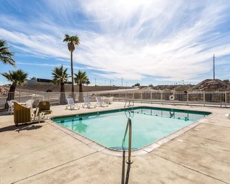 Motel 6-Needles, Ca - Needles - Bazén