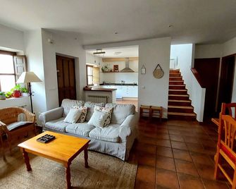 Lovely country house in Avila - El Fresno - Sala de estar
