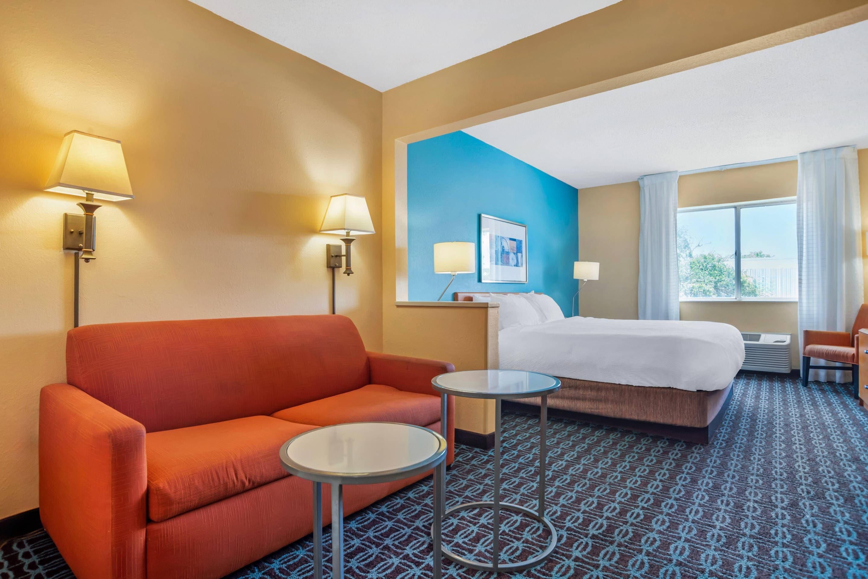 Sleep Inn & Suites - פנסאקולה - חדר שינה