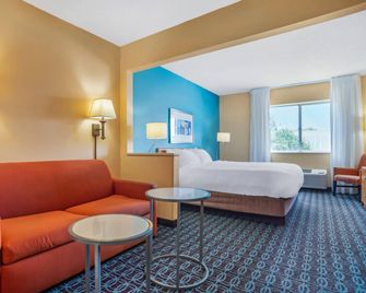 Sleep Inn & Suites - פנסאקולה - חדר שינה