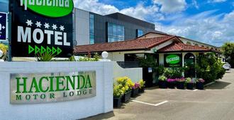 Hacienda Motor Lodge - Palmerston North - Building