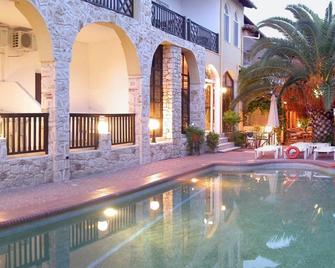 Hotel Pighi - Kriopigi - Pool