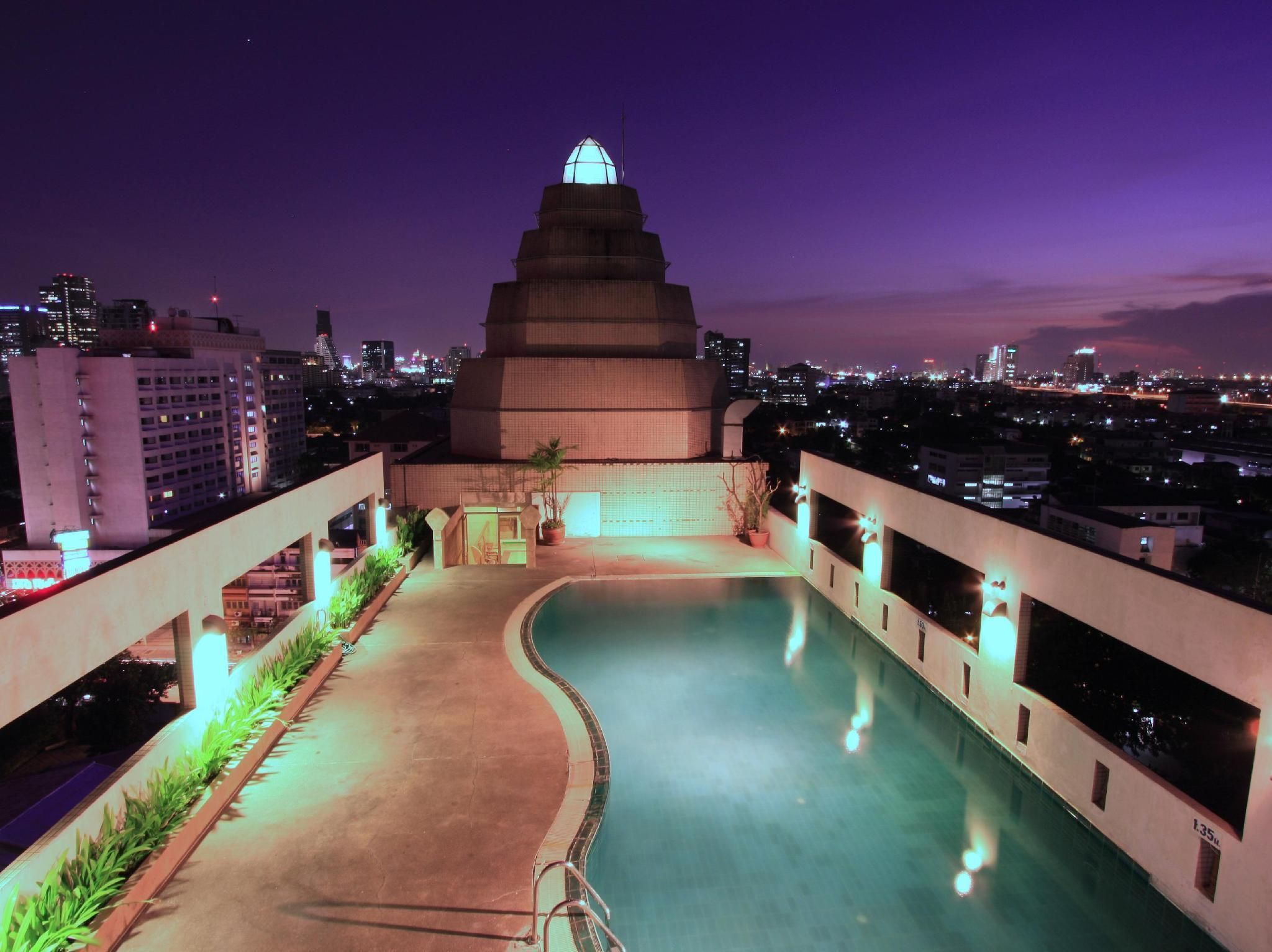 Karnmanee Palace Hotel