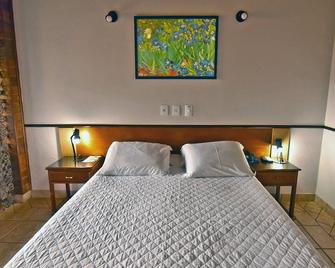 Don Antonio Hotel - Ceres - Bedroom