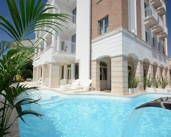 Residence Hotel Alba Palace - Alba Adriatica - Pool