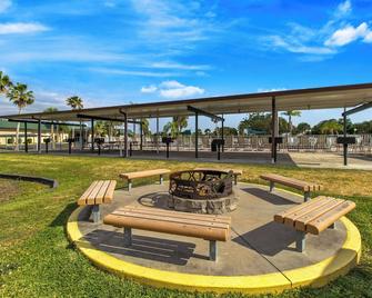 Okeechobee Koa Resort - Okeechobee - Binnenhof