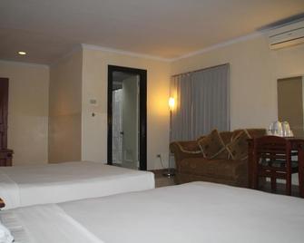 Hotel Celebes - Manado - Quarto