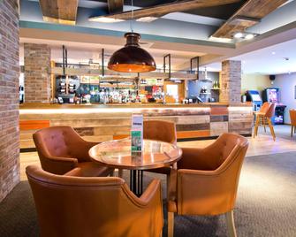 Premier Inn Farnham - Farnham - Bar
