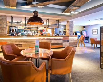 Premier Inn Farnham - Farnham - Bar