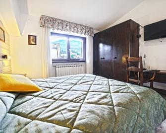 Grand Hotel Siva - Santo Stefano D'Aveto - Bedroom