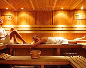 Grand Central Hotel - Dubai - Spa