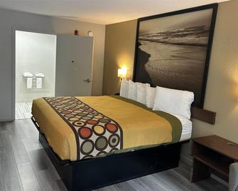 Super 8 by Wyndham Fayetteville - Fayetteville - Habitación