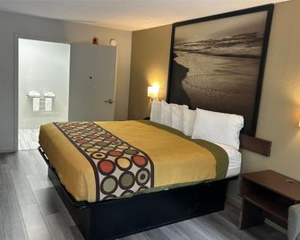 Super 8 by Wyndham Fayetteville - פאייטוויל - חדר שינה