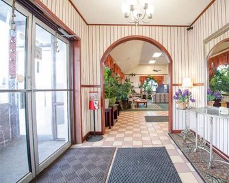 Hotel O Daylight Inn Elkhart I-90, In - Elkhart - Lobby