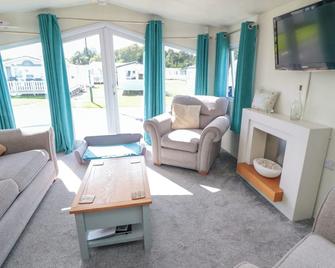 13 Gosling - Scarborough - Living room