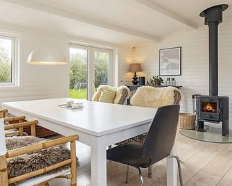 4 star holiday home in Stege-By Traum - Stege - Spisestue