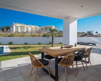 Modern villa near the sea - Manilva - Patio