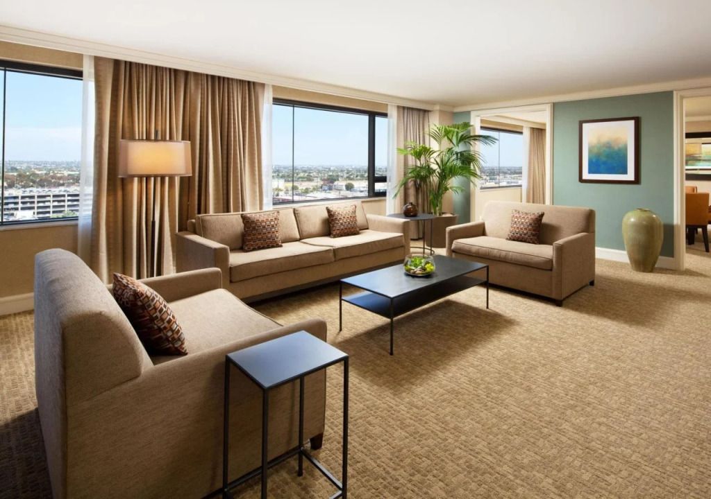 The Westin Los Angeles Airport thumbnail 3