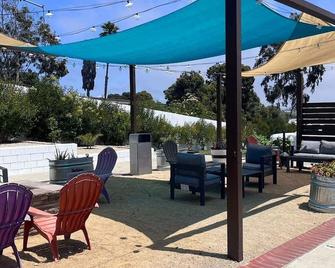 Ocean Palms Motel - Pismo Beach - Patio
