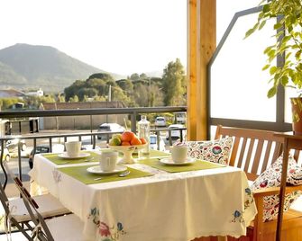 L'Oustalet charming apartment in the heart of the village - Le Plan-de-la-Tour - Balkon