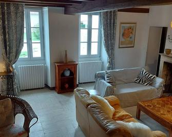 House, private pool near sea Charente-Maritime near La Rochelle, Cognac - Tonnay-Boutonne - Sala de estar