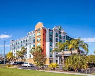 Holiday Inn Express & Suites Orlando - International Drive By IHG - Orlando - Bygning