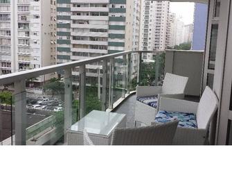 Apartment For Rent 4 Bedrooms In Guaruja Pitangueiras - São Paulo - Varanda
