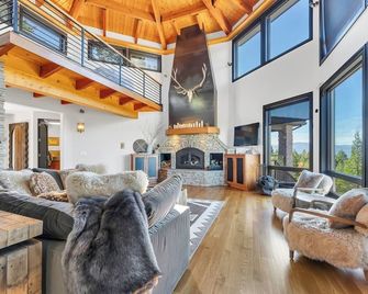 The High Sierra Summit - Portola - Sala de estar