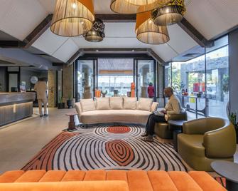 Mercure Hotel Windhoek - ווינדהוק - לובי