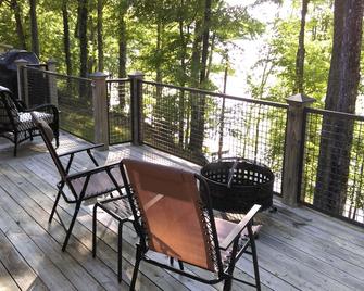 Little's On The Lake - A Contemporary Retreat On Smith Lake - Avl Pontoon Rental - Cullman - Balcony