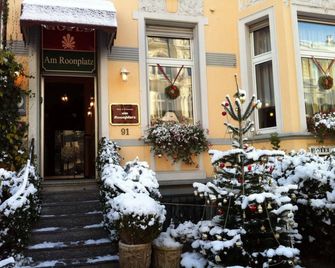 Hotel Am Roonplatz - בון
