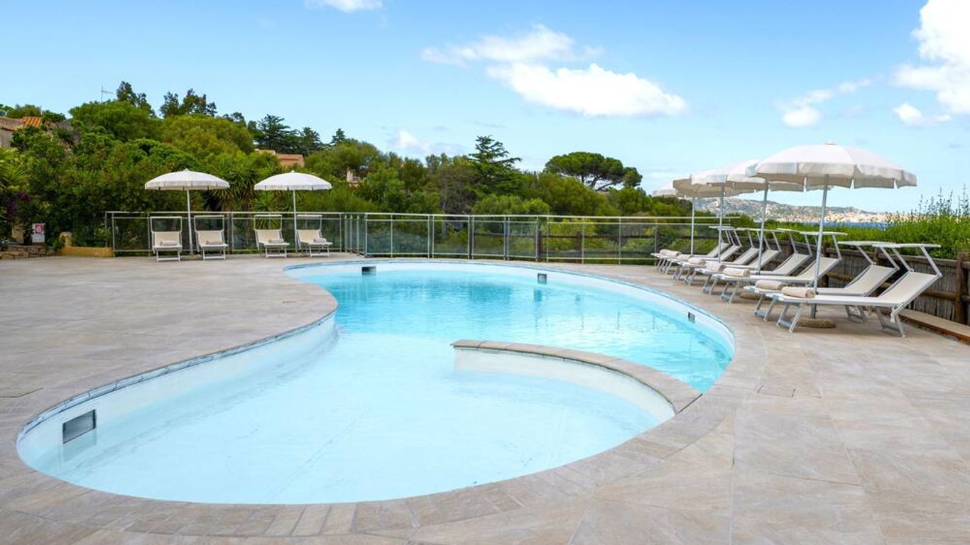 إيه ر ا اتورا هوتتل بورتو رافايل