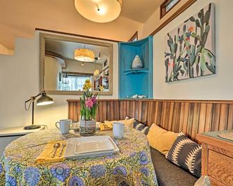 Casita Colibri Lovely, Romantic Patagonia Retreat - Patagonia - Dining room